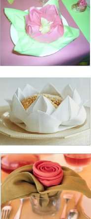  pliage de serviette composé nénuphar bouton de rose rose